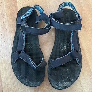 Women’s Teva Shoes